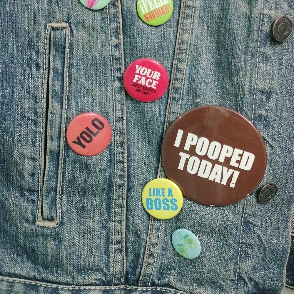 Levis Denim Vest with Assorted Pins - Picture 3 of 9